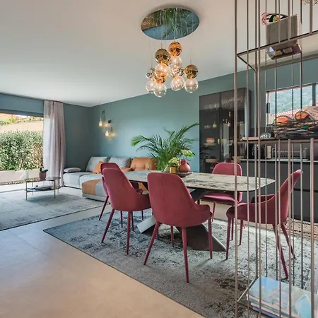 Deluxe Graziella 200 M From The Villa *