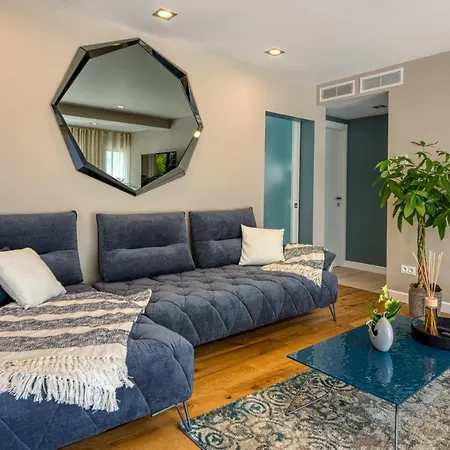 Deluxe Graziella 200 M From The Villa Èze