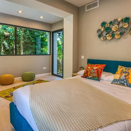 Deluxe Graziella 200 M From The Èze