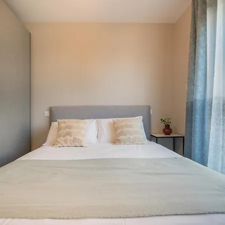 Deluxe Graziella 200 M From The