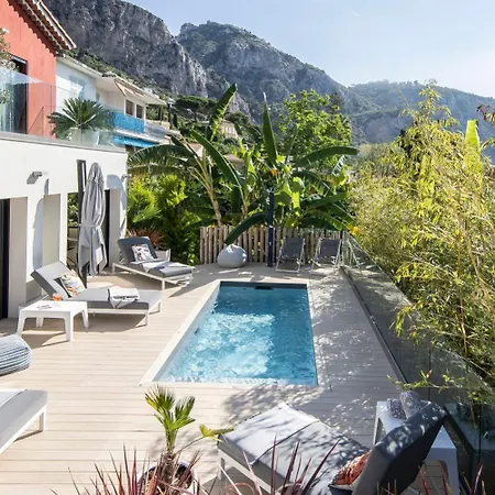 Deluxe Graziella 200 M From The Villa