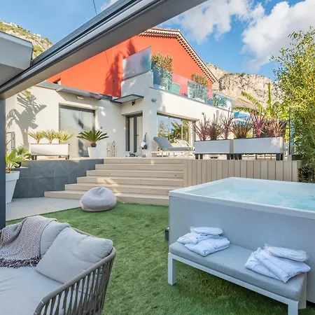 Deluxe Graziella 200 M From The Villa