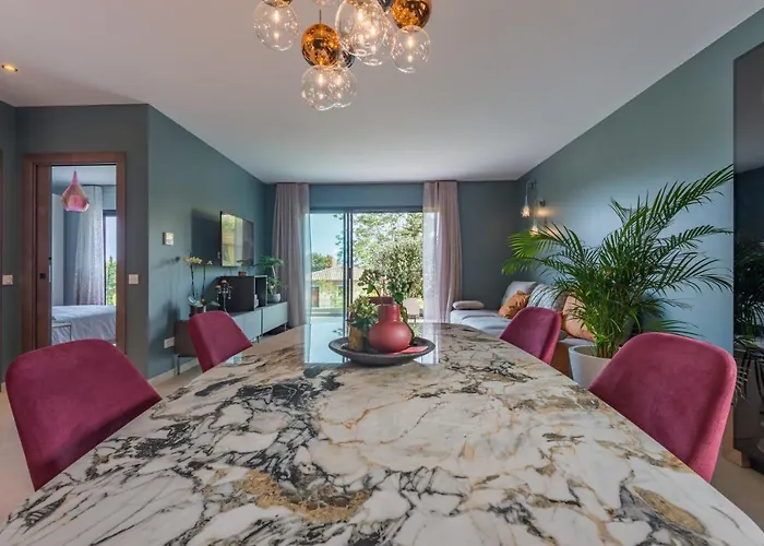 Deluxe Graziella 200 M From The Villa *