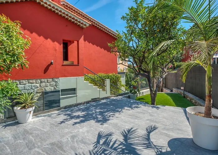 Deluxe Graziella 200 M From The Villa