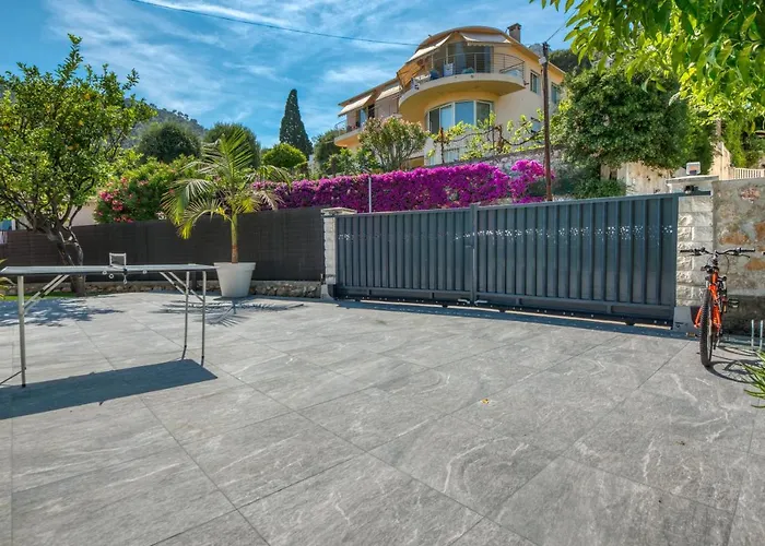 Villa Deluxe Graziella 200 M From The