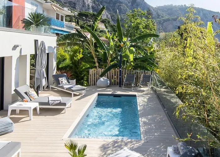 Deluxe Graziella 200 M From The Villa